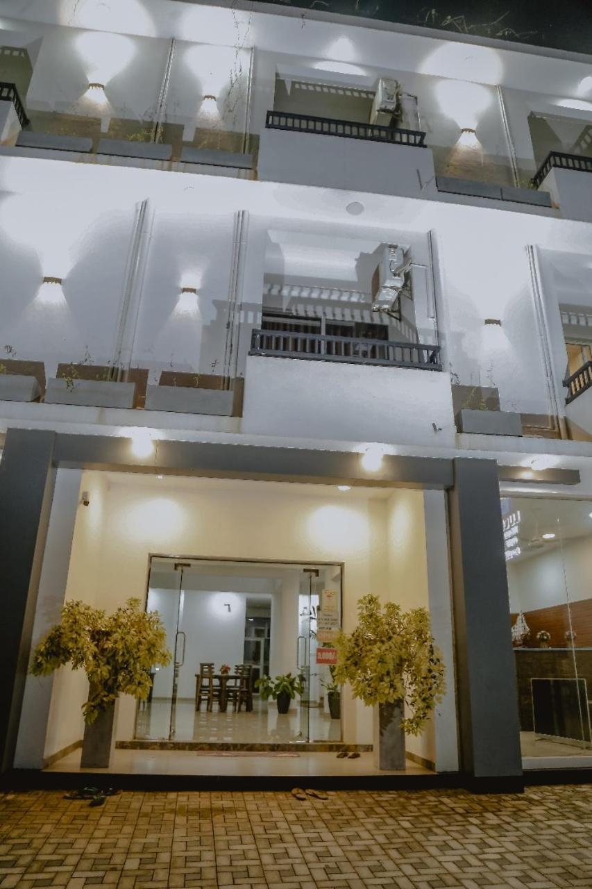 Lucky Transit Hotel - Katunayake Airport מראה חיצוני תמונה