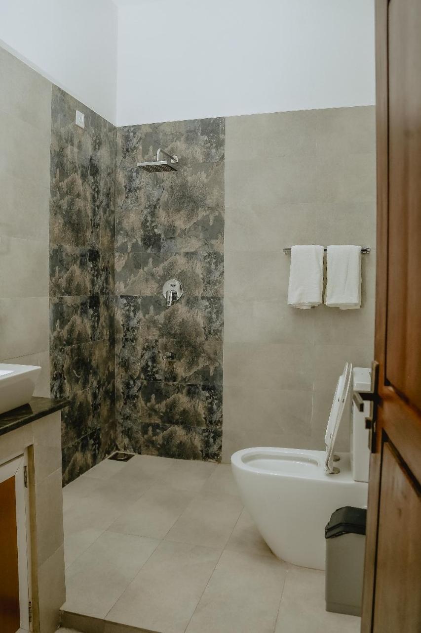 Lucky Transit Hotel - Katunayake Airport מראה חיצוני תמונה