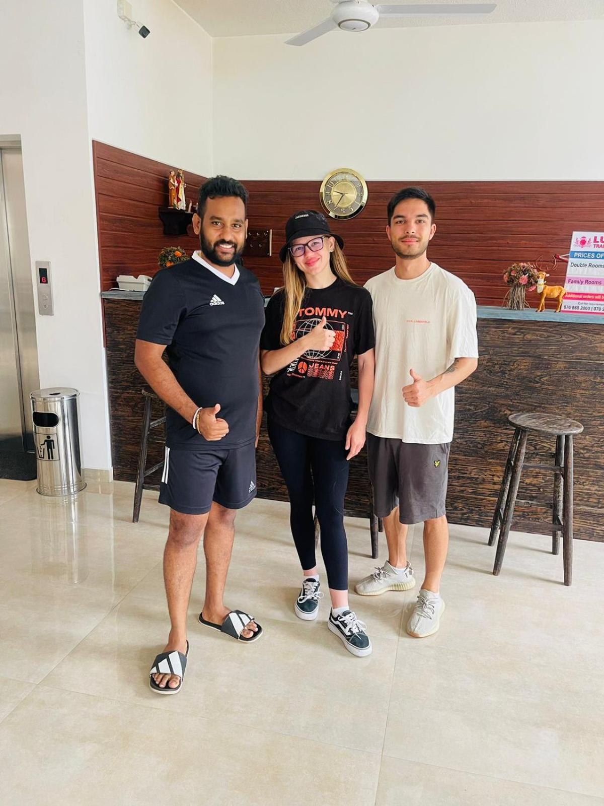 Lucky Transit Hotel - Katunayake Airport מראה חיצוני תמונה