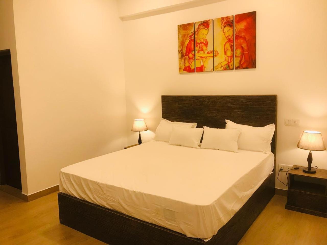 Lucky Transit Hotel - Katunayake Airport מראה חיצוני תמונה